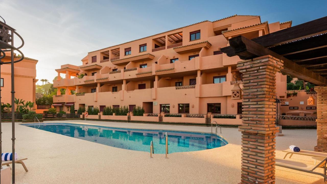 Royal Marbella Golf Resort Estepona Exterior photo