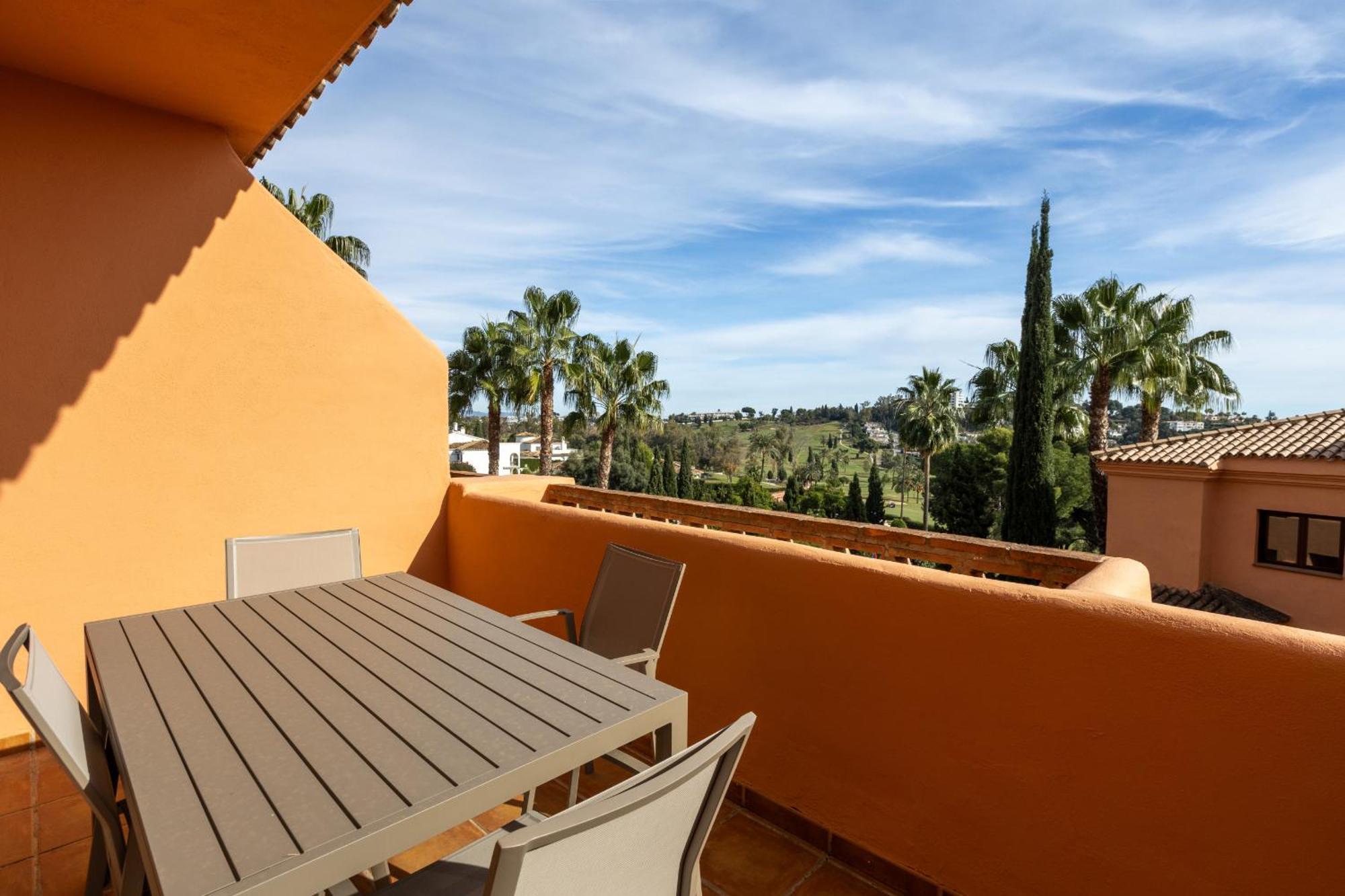 Royal Marbella Golf Resort Estepona Exterior photo