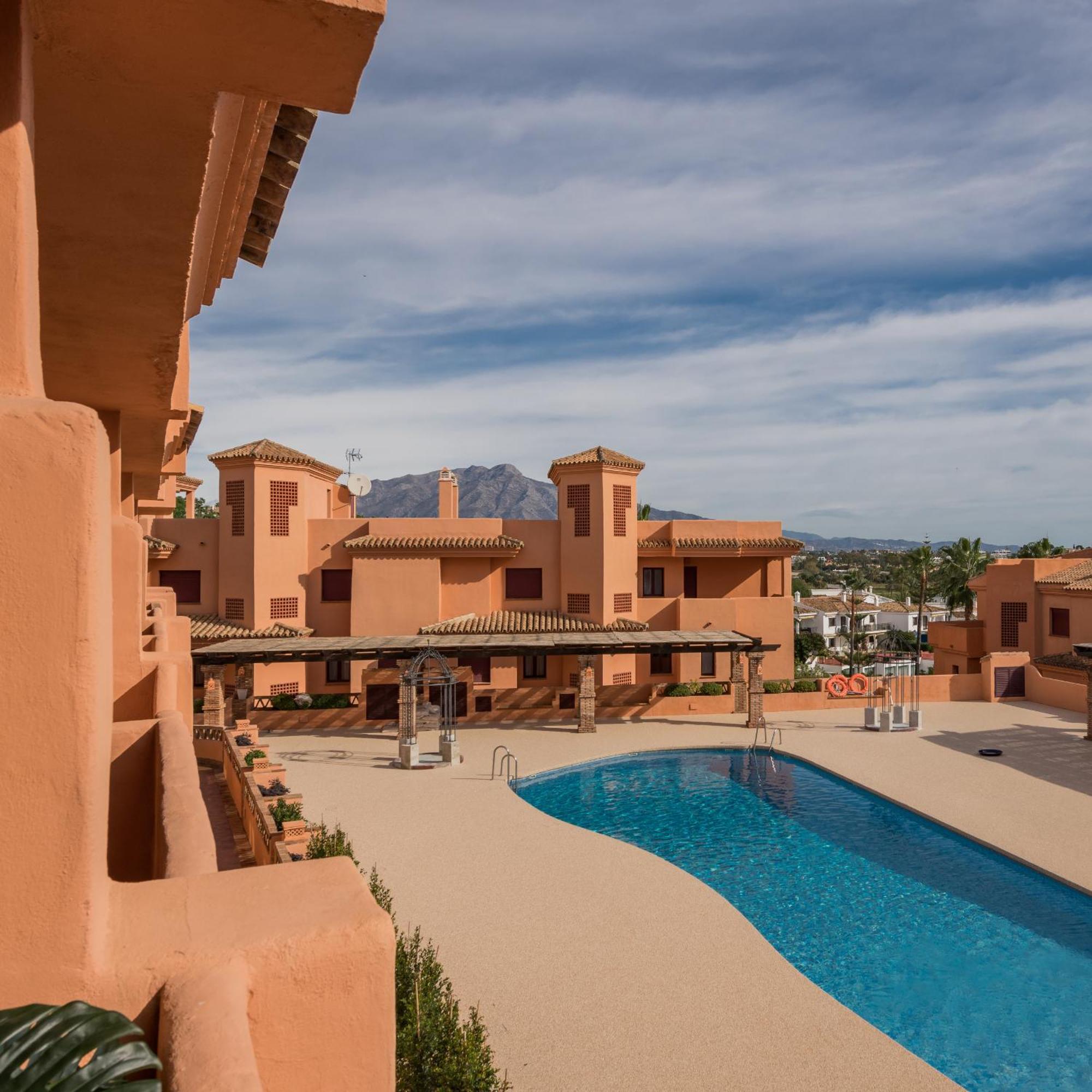 Royal Marbella Golf Resort Estepona Exterior photo