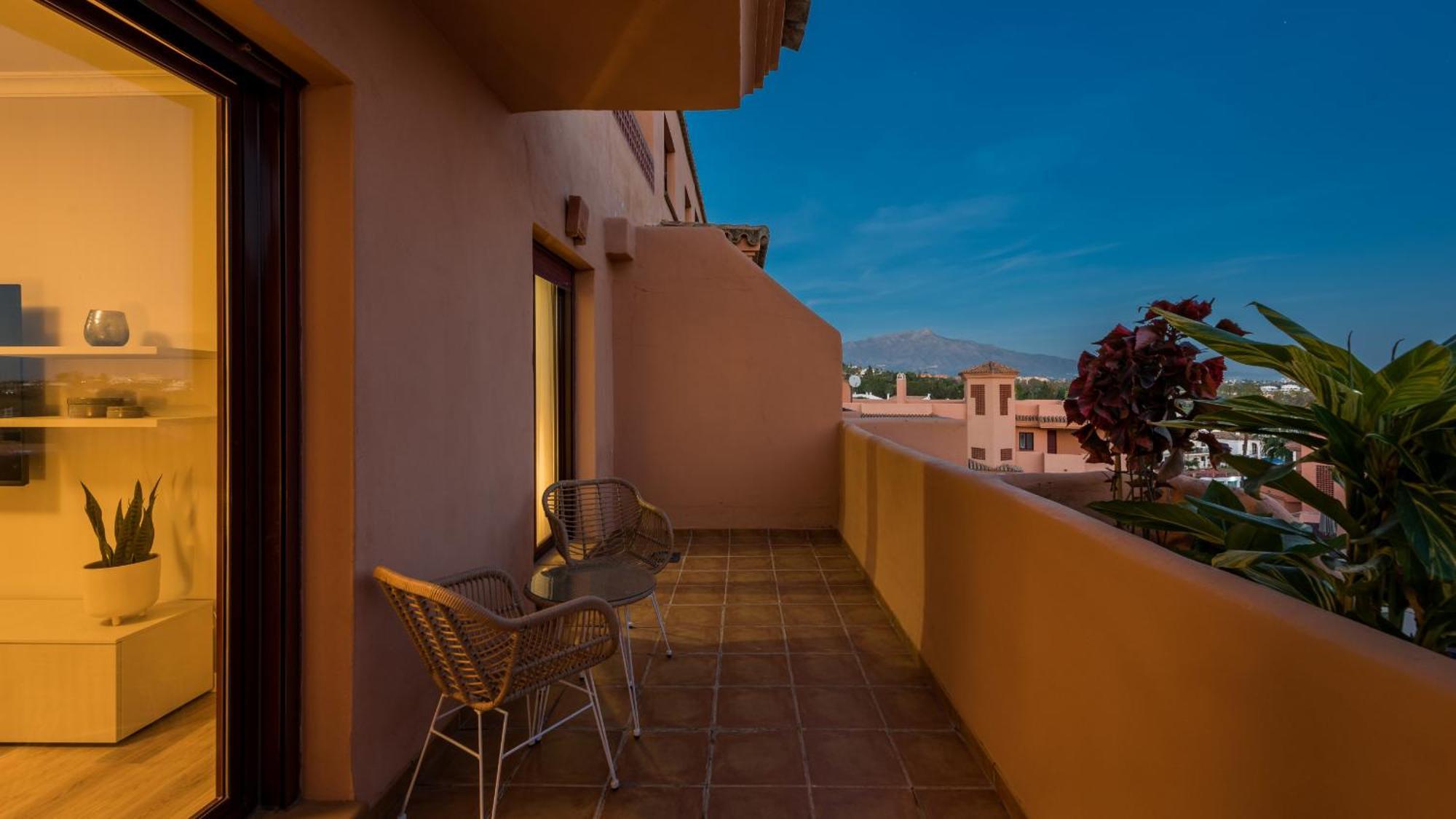 Royal Marbella Golf Resort Estepona Exterior photo