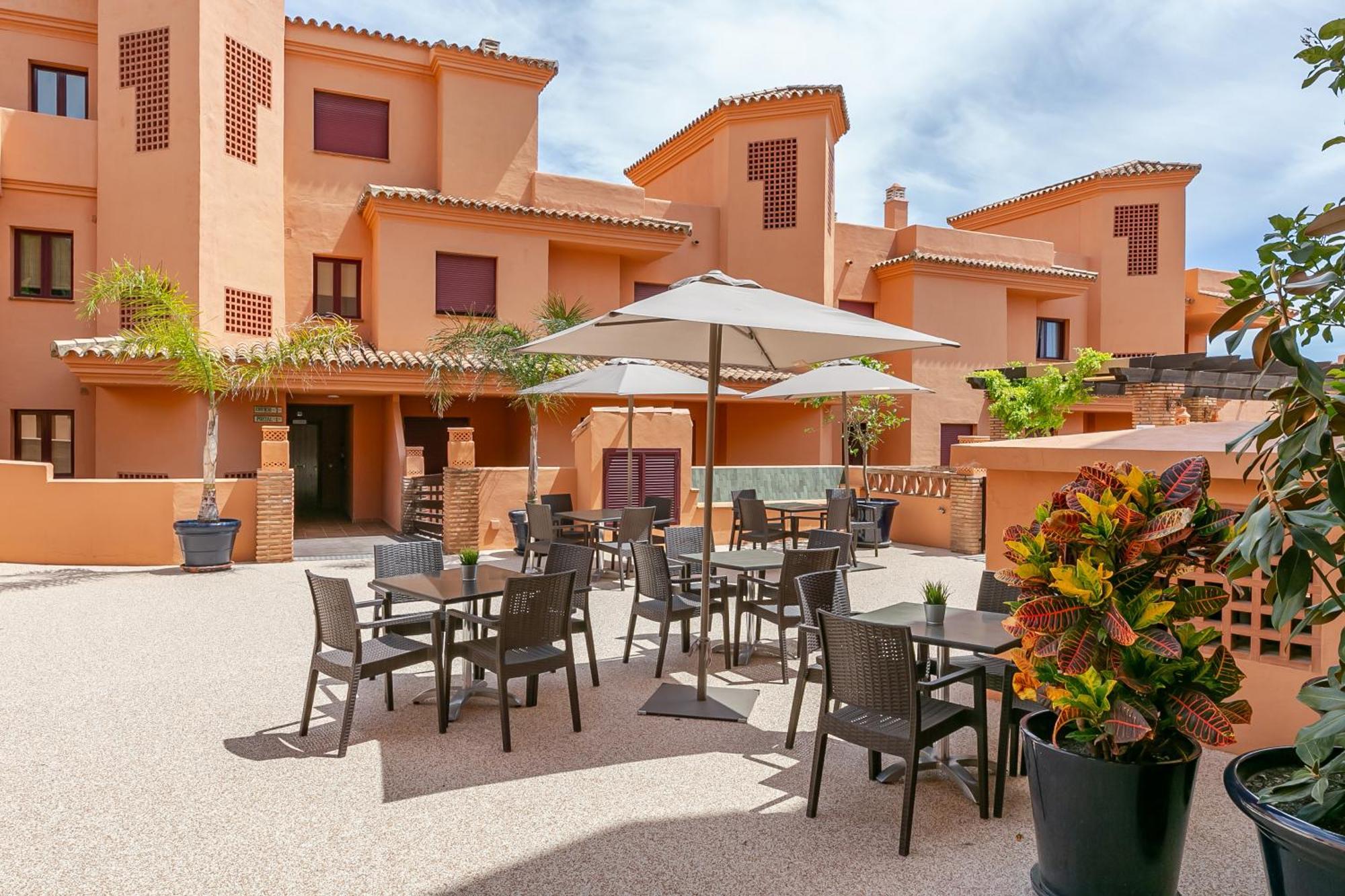 Royal Marbella Golf Resort Estepona Exterior photo